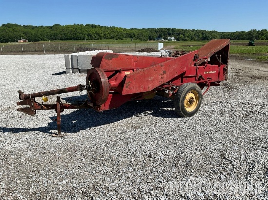 New Holland 268 square baler