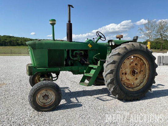 John Deere 3020