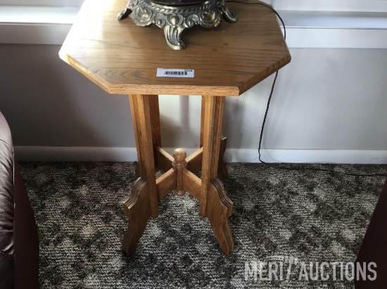 Oak lamp stand, includes floral print lamp
