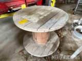 Wire spool with wheels