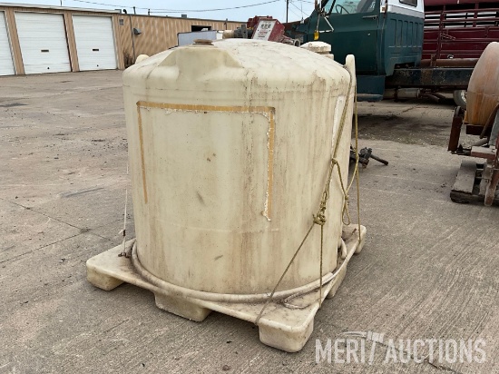 200 gal. mini bulk tank with pump