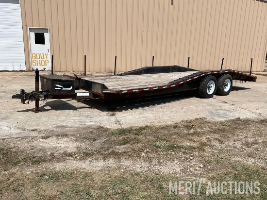 2013 Heartland 102in. x 28ft. flatbed trailer