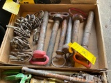 Quantity of hitch pins