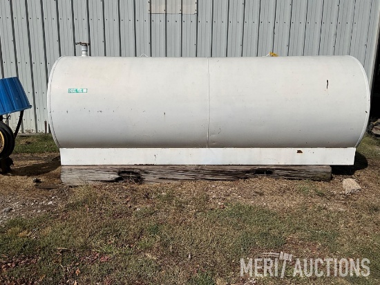 1000 gal. fuel tank w/ Fill-Rite electric pump