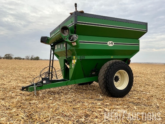 J&M 620 Grain Cart