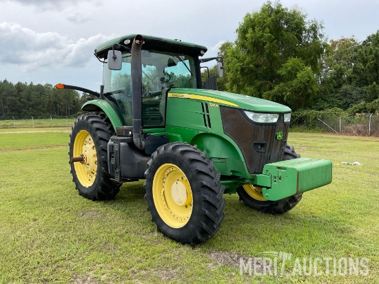 2013 John Deere 7215R Tractor
