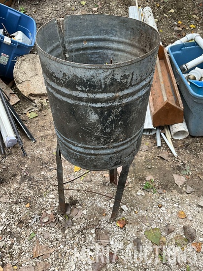 Assortment of Vintage Metal Items