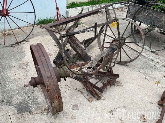 Antique Steel Wheel Wagon Axle and Cart