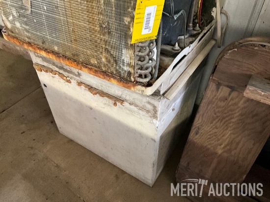 Commercial Window Air Conditioner