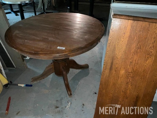 Round Wooden Table with Leaf