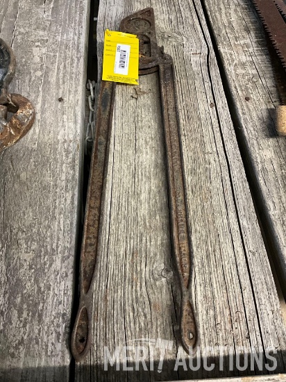 Antique Cattle Dehorner