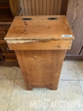 Oak Trash Bin