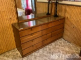 MCM (12) Drawer Wooden Dresser with Lamp