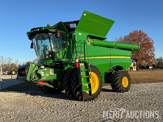 2018 John Deere S780 Combine