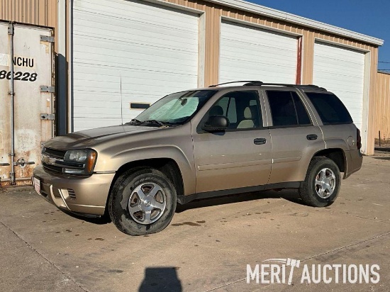 2006 Chevrolet Trailblazer LS 4wd sport utility vehicle