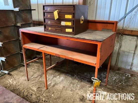 Steel work bench