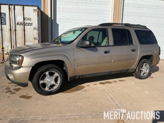 2006 Chevrolet Trailblazer LS 4wd sport utility vehicle