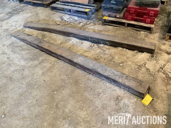 Set of HD 8 ft pallet fork extensions