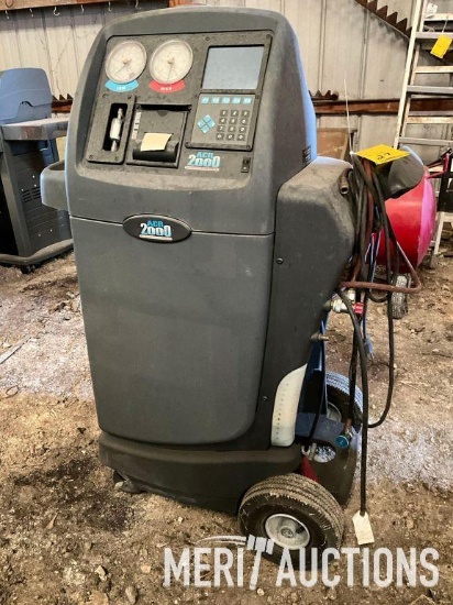 Robinair ARC 2000 Refrigerant Service Solution machine