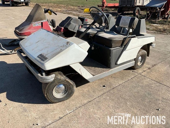 Cushman Golfer electric golf cart
