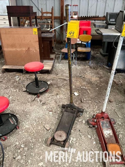 Hyd. floor jack