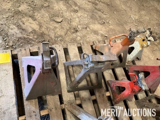 (7) jack stand of various sizes