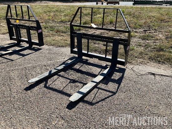 New Kivel 48in. Skidsteer Pallet Forks