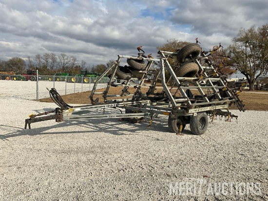 Hiniker 3300 26ft. Field Cultivator