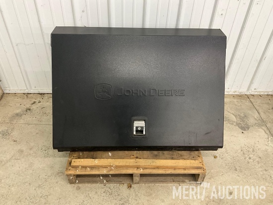 John Deere Toolbox w/tools