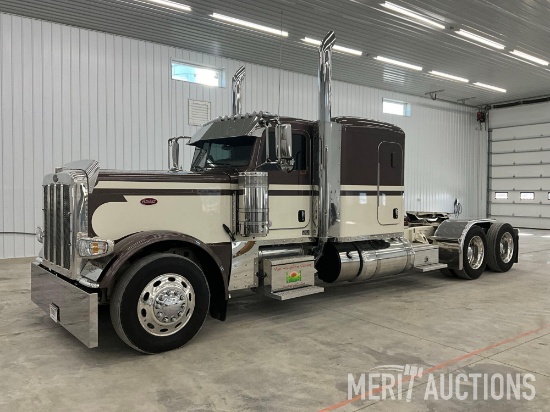 2021 389 Peterbilt Semi
