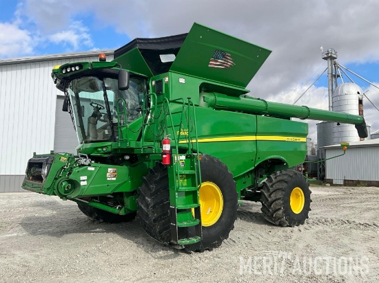 2015 John Deere S680 Combine