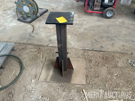 Heavy duty jack stand