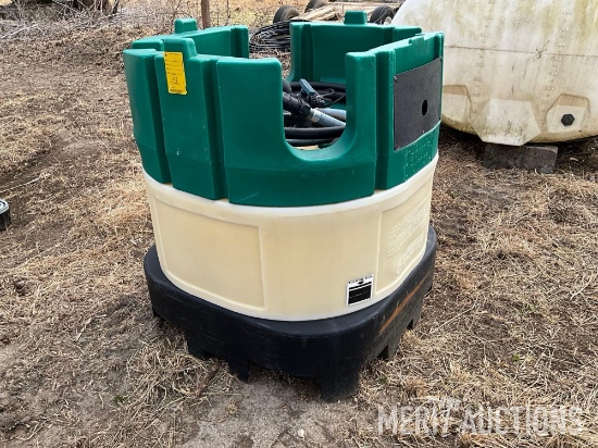 120 gal. poly tote