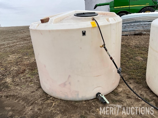 1300 gal. poly water tank