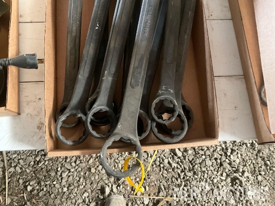 flat of Cal-Hawk large metric combination wrenches