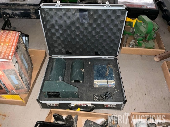 Shivvers Model 920 Moisture Meter grain moisture tester with case