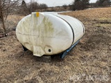 1000 gal poly water tank