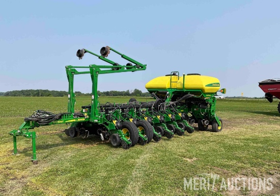 2016 John Deere 1775NT