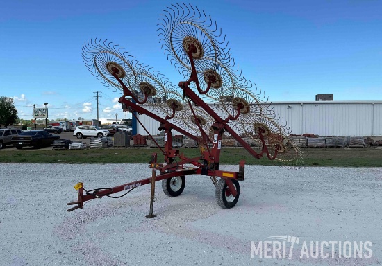 New Idea 4310 10 Wheel V Rake