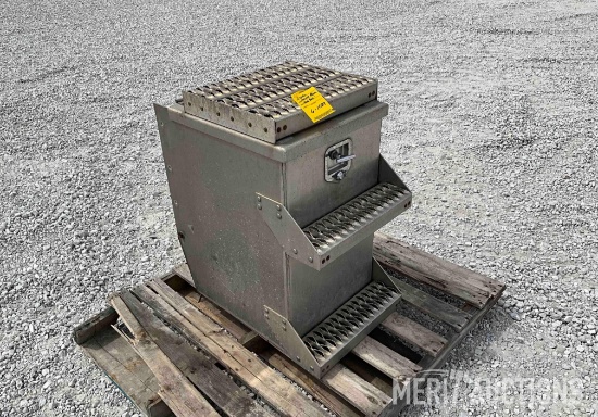 Merritt Semi Tractor Side Mount Toolbox