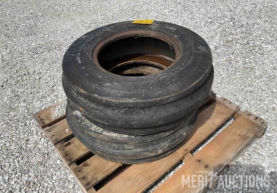 9.5L-15 3 Rib Steer Tires