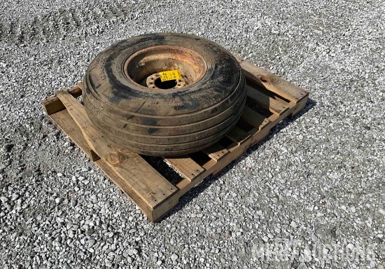 12.5-15 Uni-Lug Rim and Tire