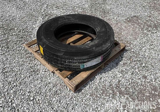 New 295/75R22.5 Tire