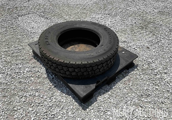 275/80-22.5 BF Goodrich Drive Tire