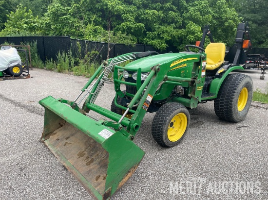 2009 John Deere 2520 Tractor