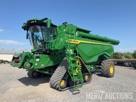 2022 John Deere X9 1000 Combine