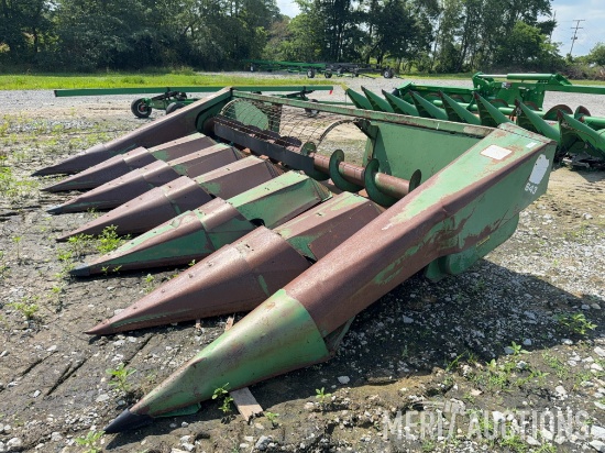 John Deere 643 Corn Head