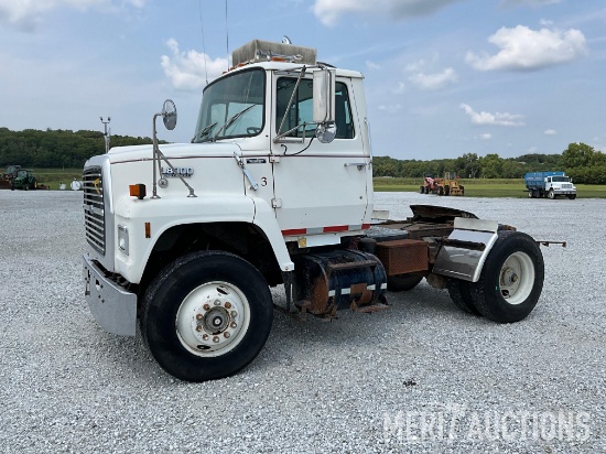 1987 Ford L8000 Day Cab Semi Tractor