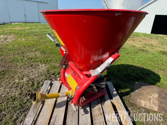 King Kutter 500 3pt broadcast spreader