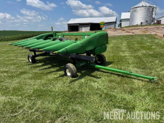 2013 John Deere 606C 6-row 30-inch corn head